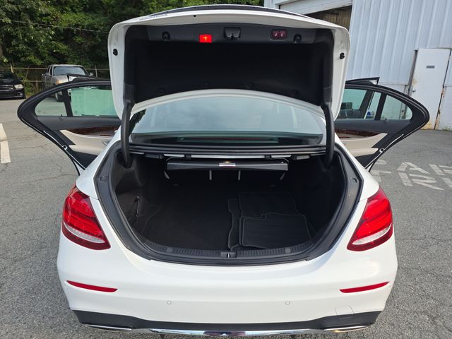 Used 2019  Mercedes-Benz E 300 image 13