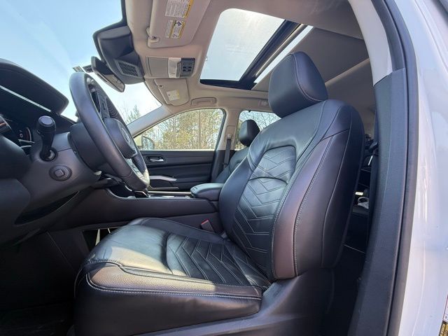 Used 2023 Nissan Pathfinder SUV