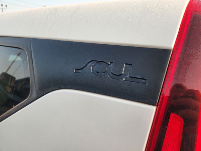 2020 Kia Soul LX White at Ultimate Motorsports