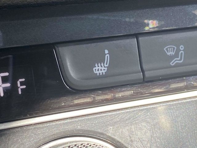 2021 Pyrite Silver Metallic Volkswagen Tiguan 2.0T SE AWD SUV