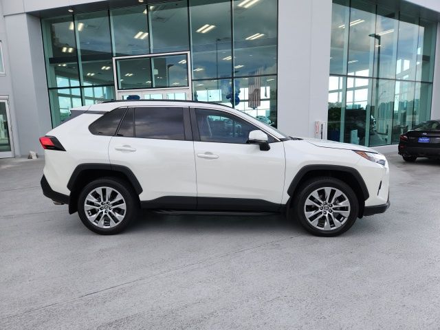 2022 Toyota RAV4 XLE Premium 7