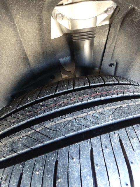 2024 Toyota Prius Limited:B01905