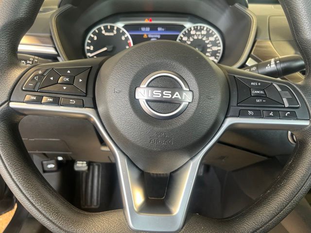 Used 2024 Nissan Altima Sedan