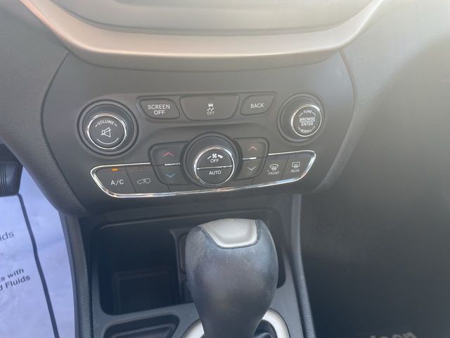 Used 2016 Jeep Cherokee SUV