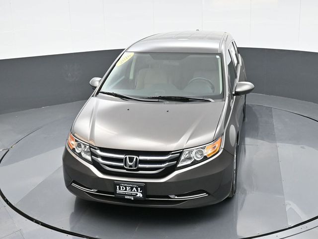 2016 Honda Odyssey SE 24