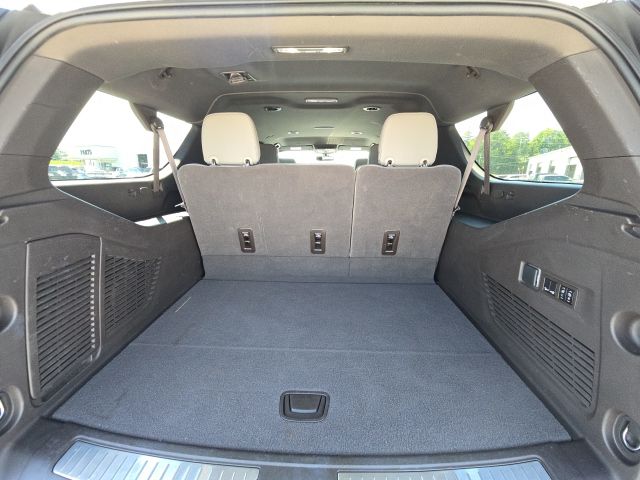 2022 Chevrolet Suburban Z71:43183B