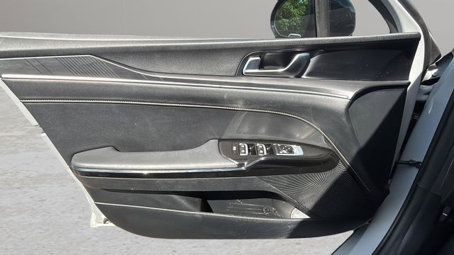 Used 2025 Gray Kia GT-Line image 18