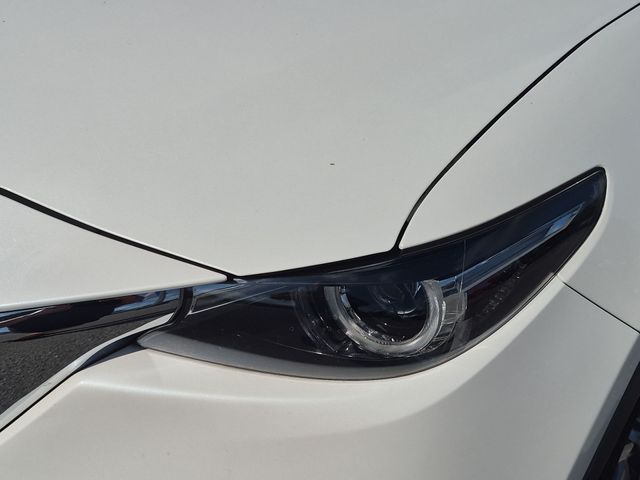 Used 2021 White Mazda Grand Touring image 9