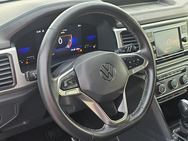 Used 2023 Deep Black Pearl Effect Volkswagen 2.0T SE image 16