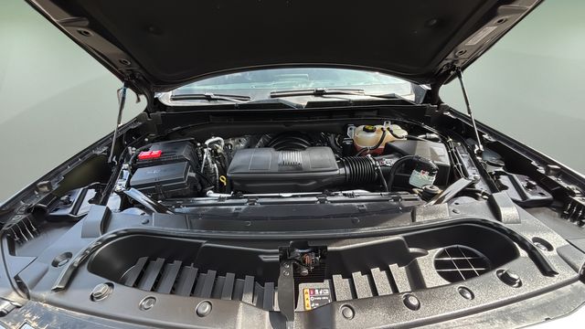 Used 2023 Silver GMC SLT image 33