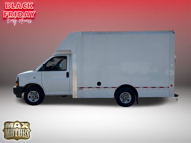 2022 GMC Savana 3500 Work Van 4