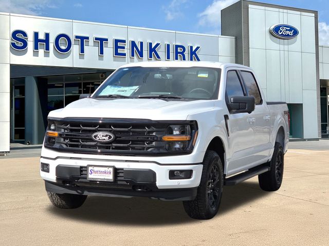 New 2026 White Ford XLT image 3
