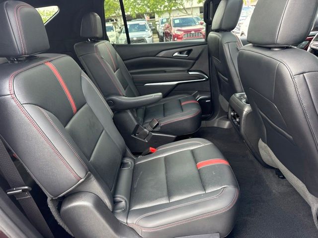 Used 2024 Chevrolet Traverse SUV