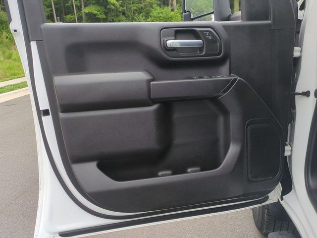 Used 2023 White Chevrolet Custom image 30