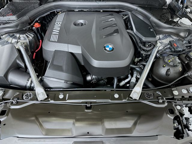 2025 BMW 5 Series 530i xDrive 32