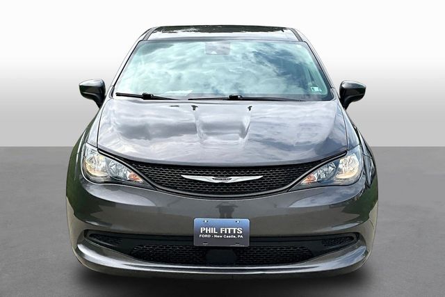 2023 Chrysler Voyager LX - 1