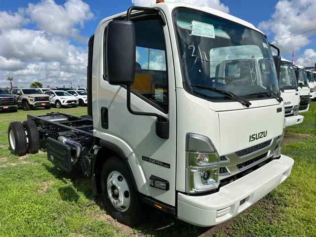 2024 Isuzu NPR-HD's photo