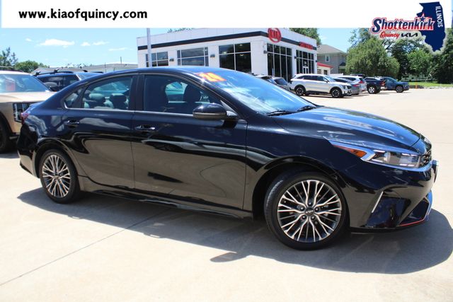 Aurora Black Pearl 2024 Kia Forte Sedan Front-Wheel Drive Continuously Variable Transmission