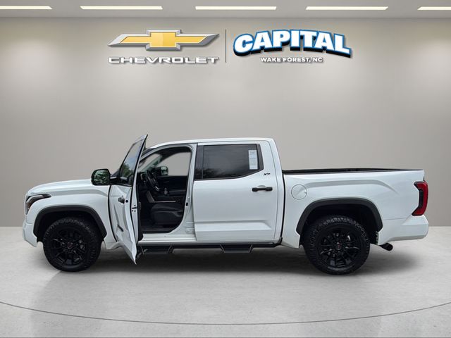 Used 2022 White Toyota SR5 image 13