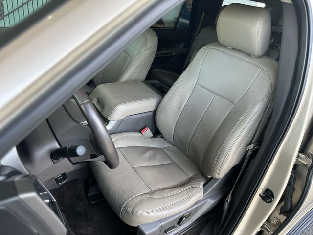 Used 2018 Gold Ford XLT image 12