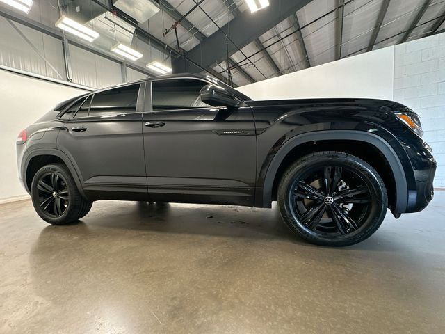 2023 Volkswagen Atlas Cross Sport 2.0T SEL R-Line Black at Sutliff Volkswagen