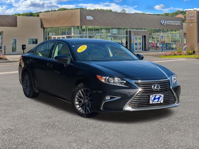 Black (Caviar) 2018 Lexus ES Sedan Front-Wheel Drive 6-Speed Automatic