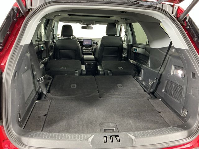 Used 2022 Red Ford Limited image 35