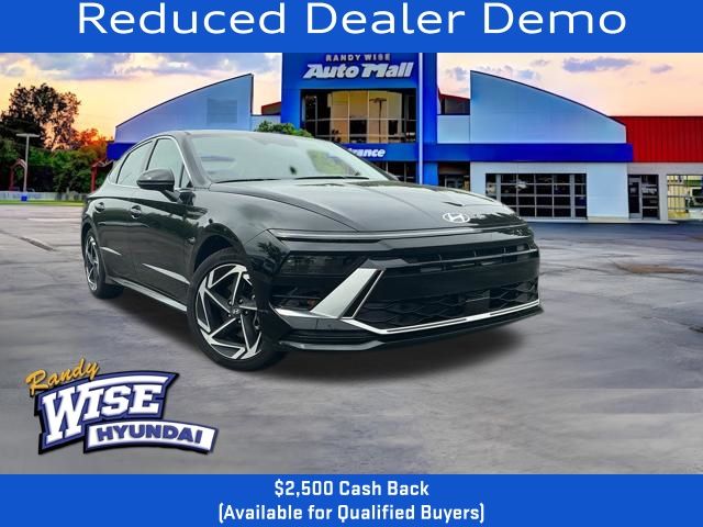 Abyss Black 2026 Hyundai Sonata Sedan Front-Wheel Drive 8-Speed Automatic