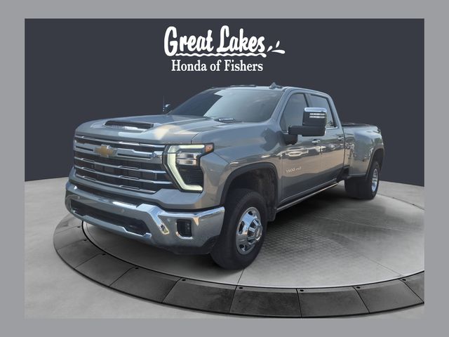 Sterling Gray Metallic 2024 Chevrolet Silverado 3500HD Pickup Truck Four-Wheel Drive Automatic