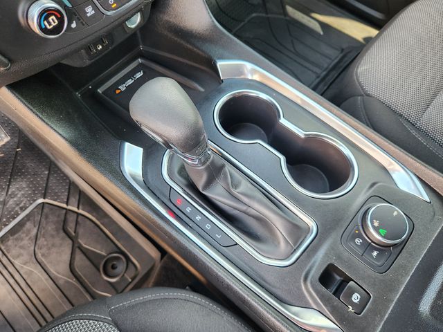 2023 Chevrolet Traverse LT Beige at AutoSavvy Houston Southwest