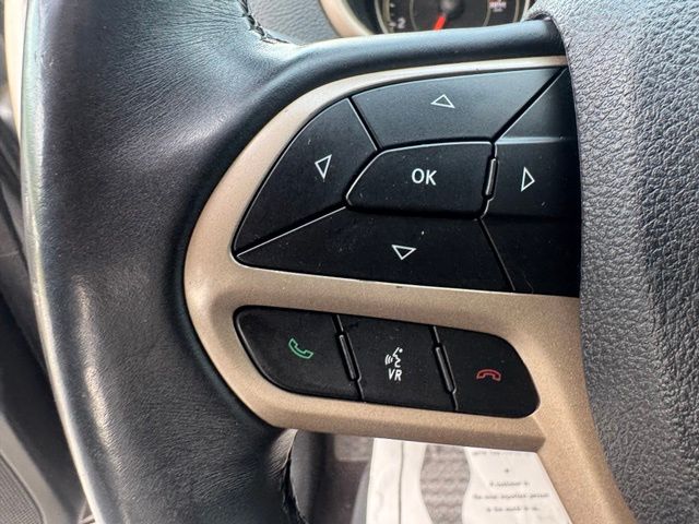 Used 2017 Silver Jeep Sport image 19