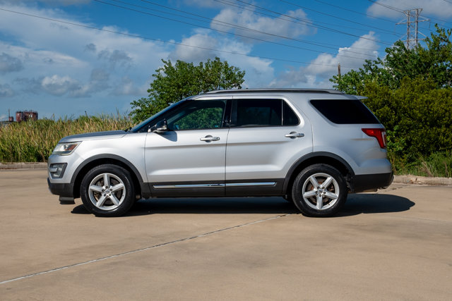 2016 Ford Explorer XLT Silver at Bayway Cadillac Southwest