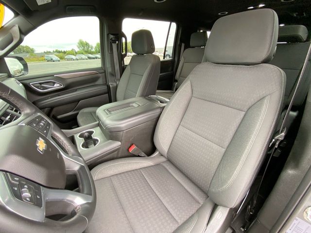 2023 Chevrolet Suburban LS 18