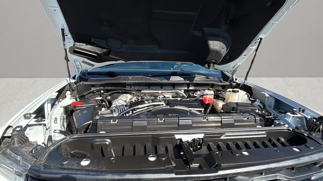 Used 2025 White Chevrolet LT image 32