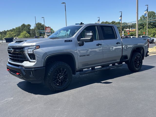 Sterling Gray Metallic 2026 Chevrolet Silverado 2500HD LT Crew Cab 4WD Pickup Truck Four-Wheel Drive Automatic
