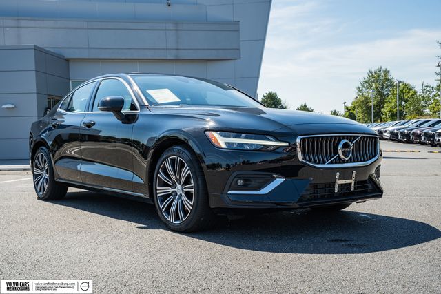 2022 Volvo S60 B5 Inscription AWD