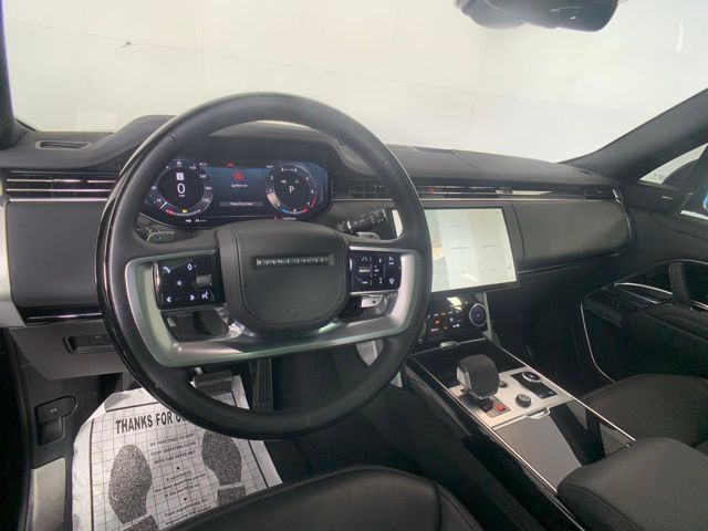 2023 Land Rover Range Rover SE 41