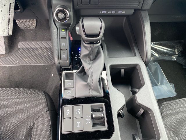 2025 Toyota Land Cruiser  photo