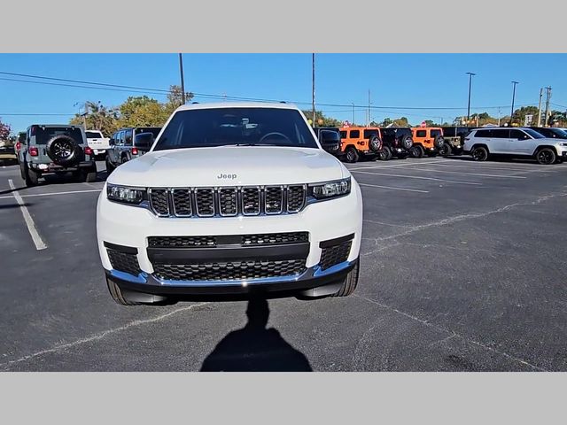 2025 Jeep Grand Cherokee L Laredo X 4x2