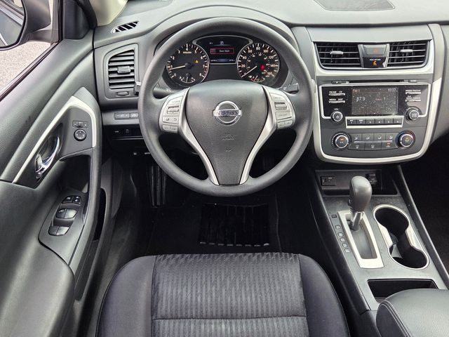 Used 2017 Nissan Altima Sedan
