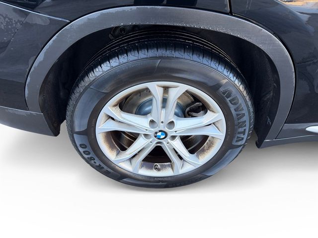 Used 2021 Black BMW xDrive30i image 15