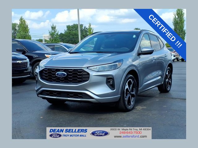 Iconic Silver Metallic 2024 Ford Escape SUV / Crossover All-Wheel Drive 8-Speed Automatic