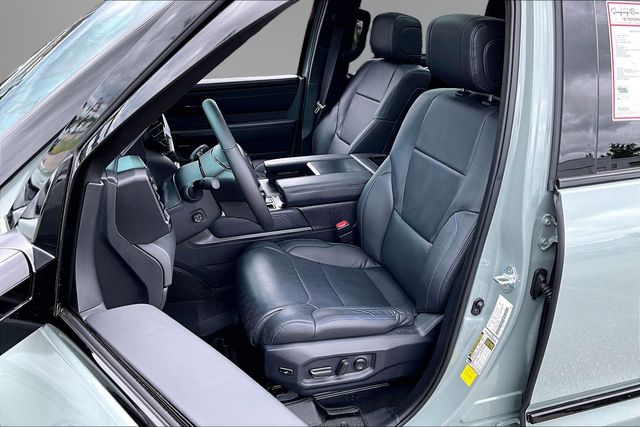 2025 Toyota Tundra Platinum - Photo 17