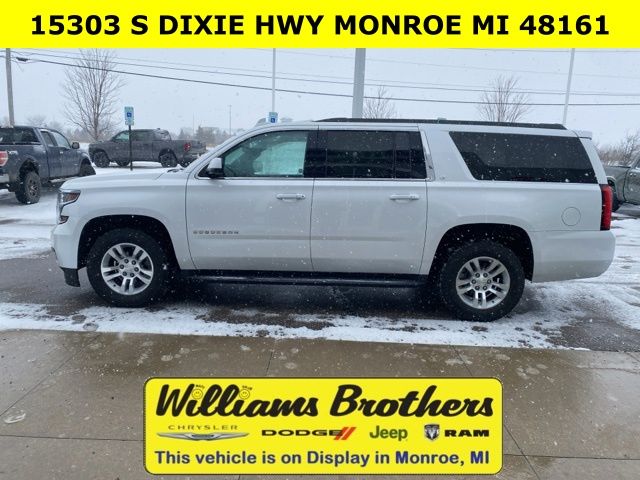 2017 Chevrolet Suburban LT - Iridescent Pearl Tricoat exterior view 8