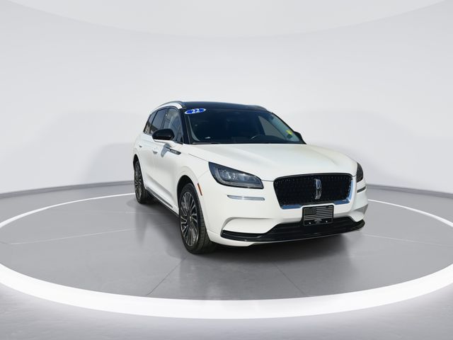 Used 2022 White Lincoln Standard image 2