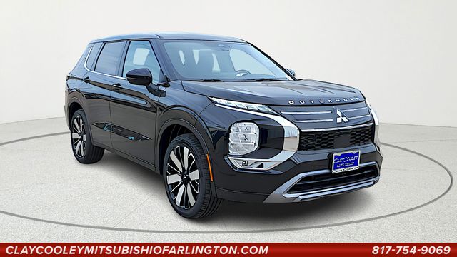 2026 Mitsubishi Outlander SE FWD's photo