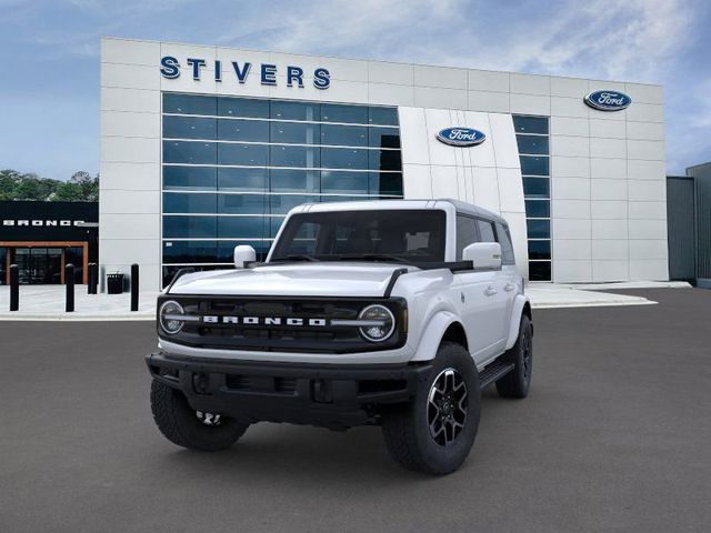 2024 Ford Bronco Outer Banks 3