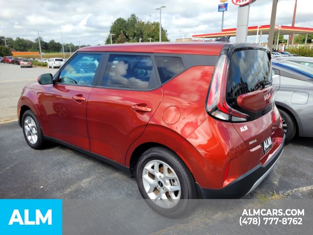 2025 Kia Soul LX photo 3