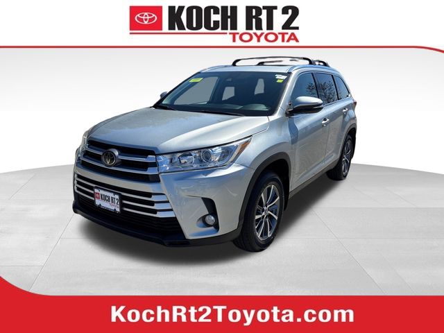Celestial Silver Metallic 2019 Toyota Highlander XLE AWD SUV / Crossover All-Wheel Drive 8-Speed Automatic