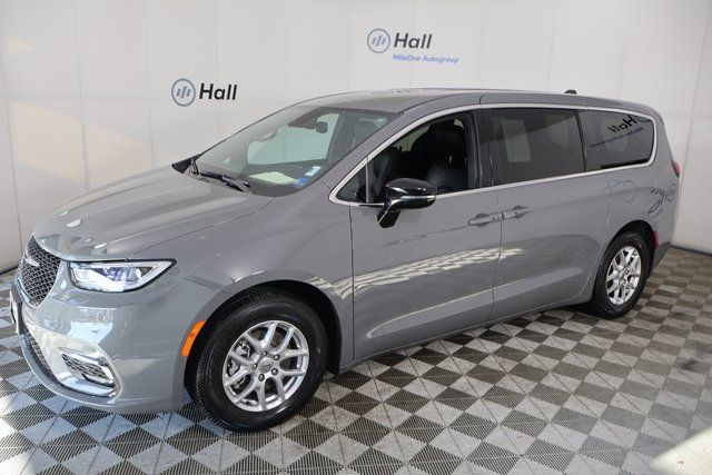 2025 Chrysler Pacifica Select FWD